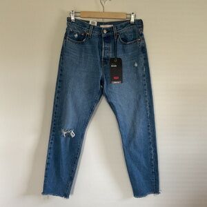 Levi’s Premium Wedgie Icon Jeans Sz 28 Blue Denim Athens Hera Frayed Hem Big E